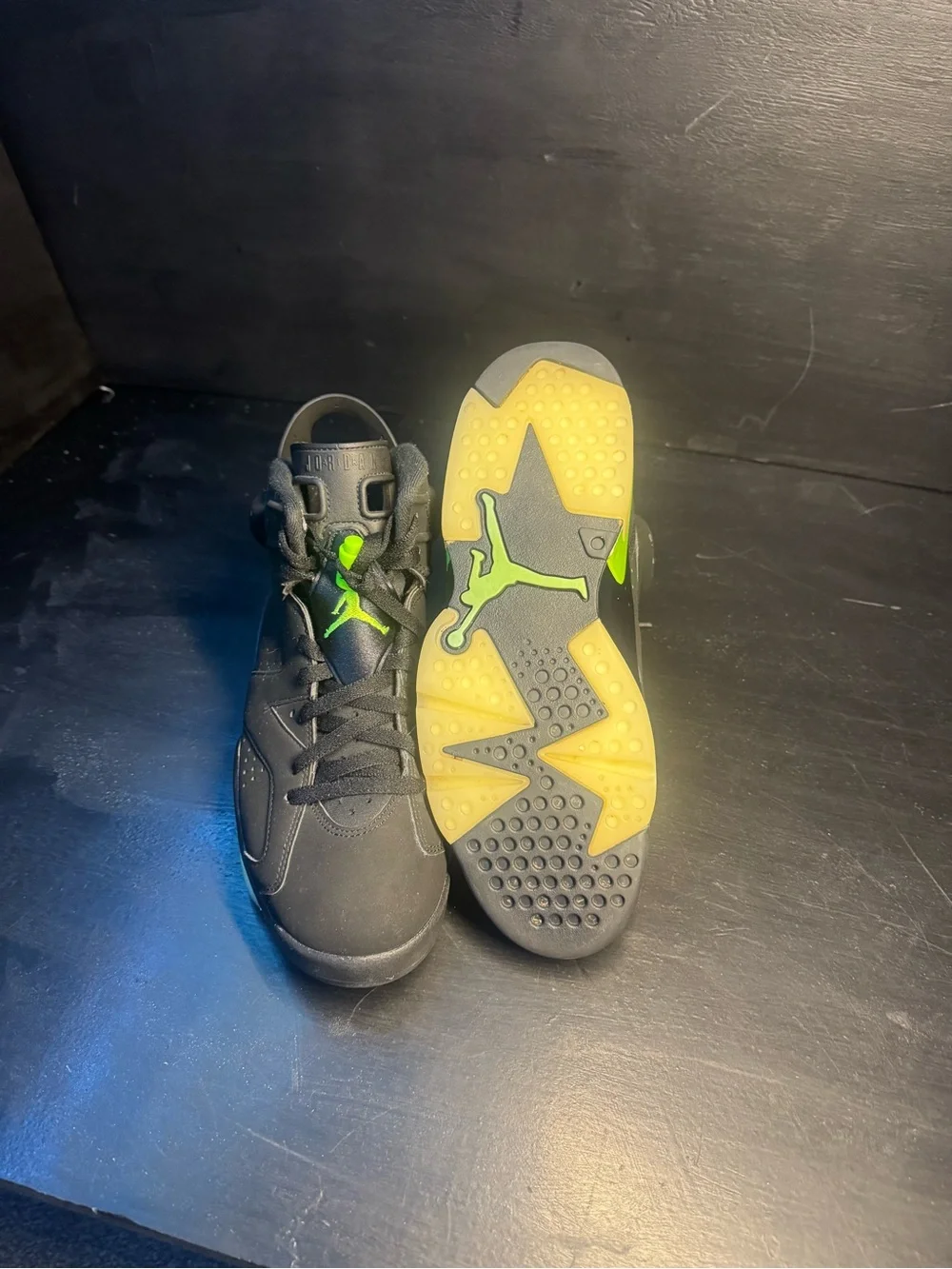 Air-style jordan 6 Basketball Shoes in Black with Neon Green Accents
